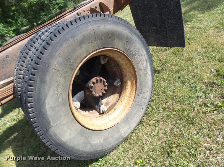 image for item DB5796 1993 Chevrolet Kodiak truck chassis