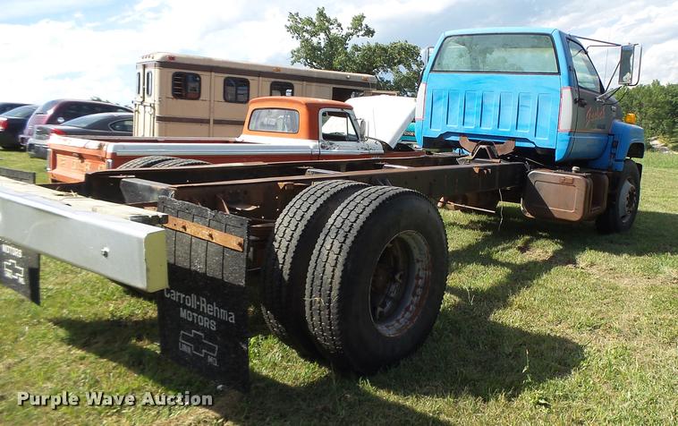 image for item DB5796 1993 Chevrolet Kodiak truck chassis