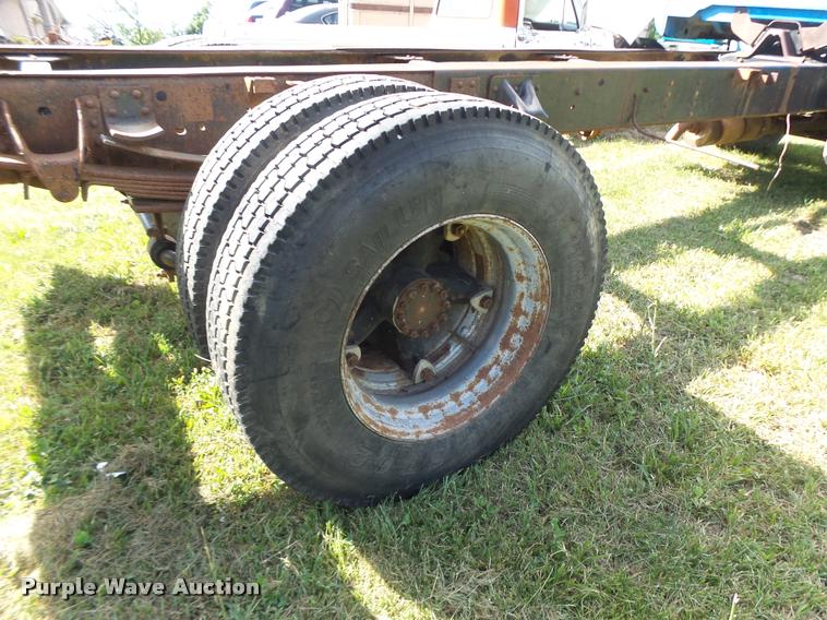image for item DB5796 1993 Chevrolet Kodiak truck chassis