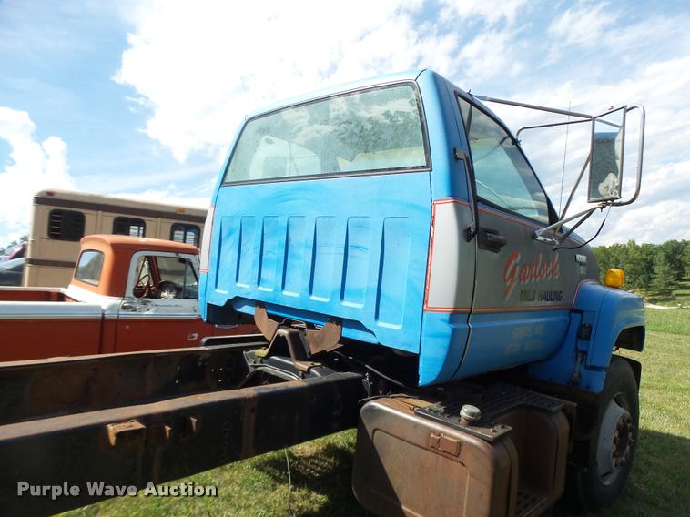 image for item DB5796 1993 Chevrolet Kodiak truck chassis