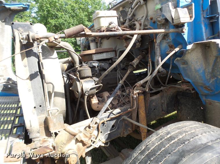 image for item DB5796 1993 Chevrolet Kodiak truck chassis