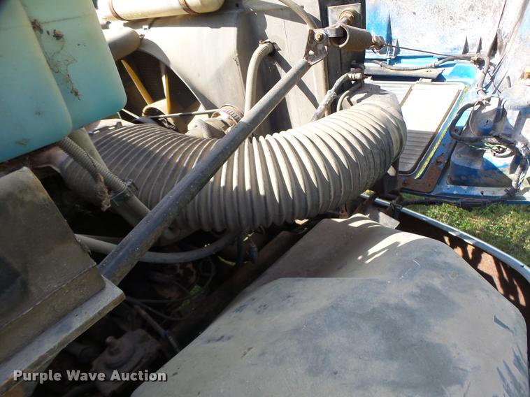 image for item DB5796 1993 Chevrolet Kodiak truck chassis