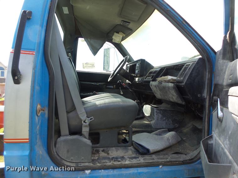 image for item DB5796 1993 Chevrolet Kodiak truck chassis