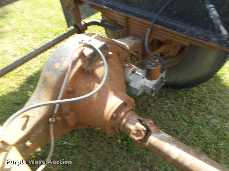 image for item DB5796 1993 Chevrolet Kodiak truck chassis