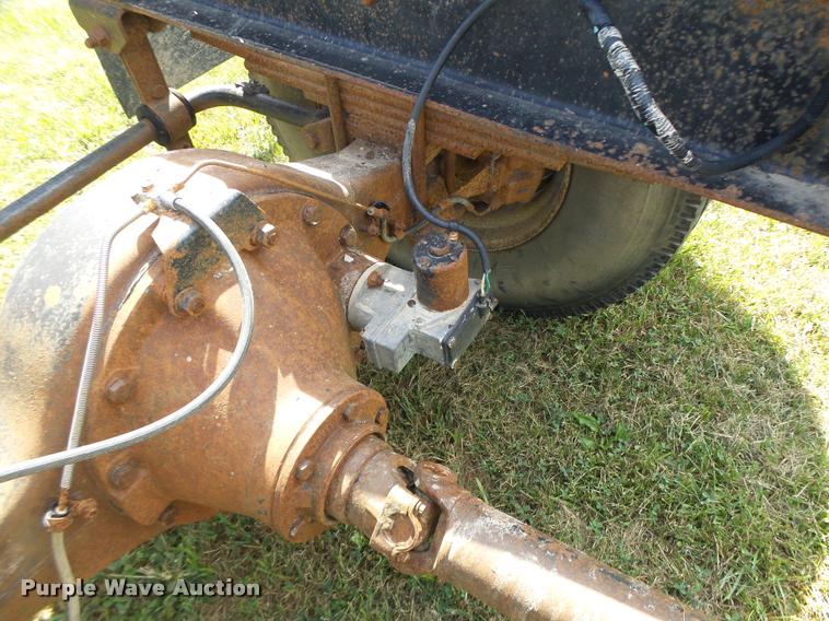 image for item DB5796 1993 Chevrolet Kodiak truck chassis