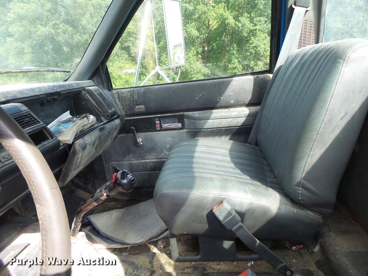 image for item DB5796 1993 Chevrolet Kodiak truck chassis