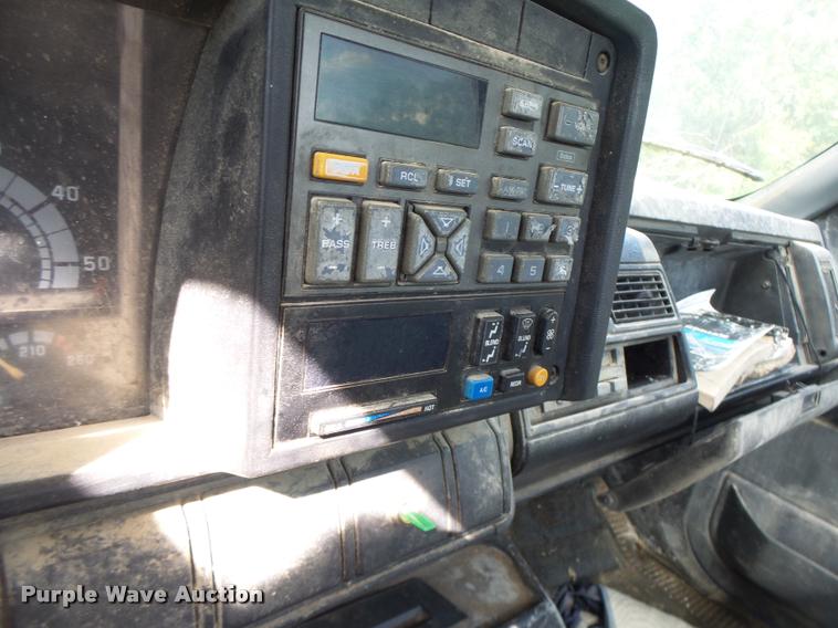 image for item DB5796 1993 Chevrolet Kodiak truck chassis