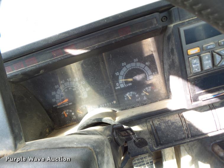 image for item DB5796 1993 Chevrolet Kodiak truck chassis