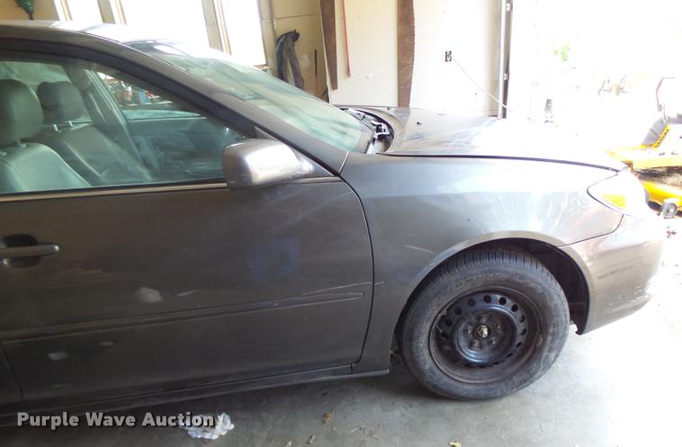 image for item DB5798 2004 Toyota Camry