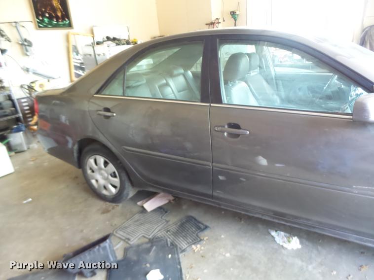 image for item DB5798 2004 Toyota Camry