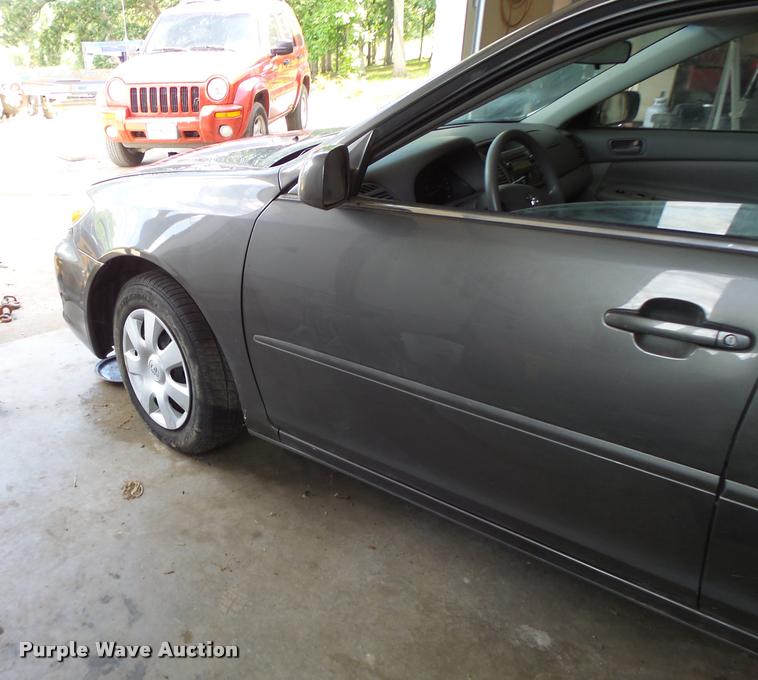 image for item DB5798 2004 Toyota Camry