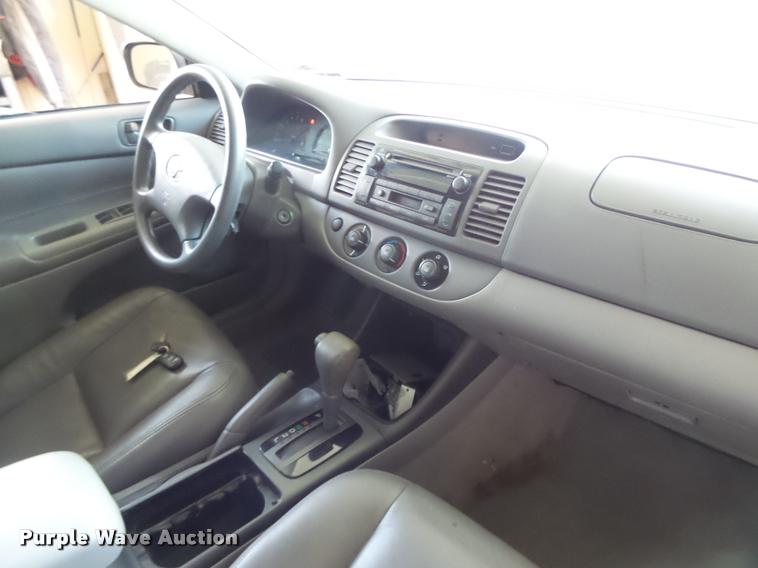 image for item DB5798 2004 Toyota Camry