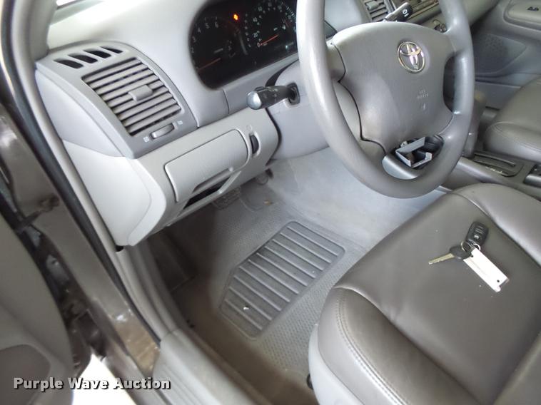 image for item DB5798 2004 Toyota Camry