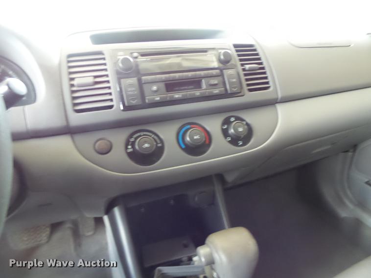 image for item DB5798 2004 Toyota Camry