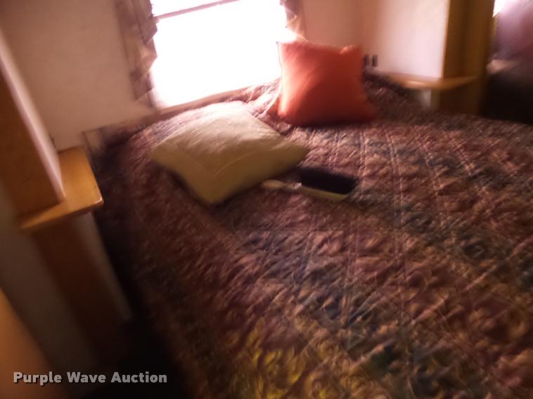 image for item DB5799 1999 Travel Eze TW38CC35 camper