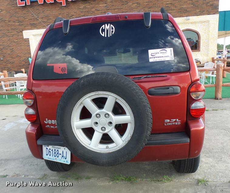 image for item DB5806 2005 Jeep Liberty SUV