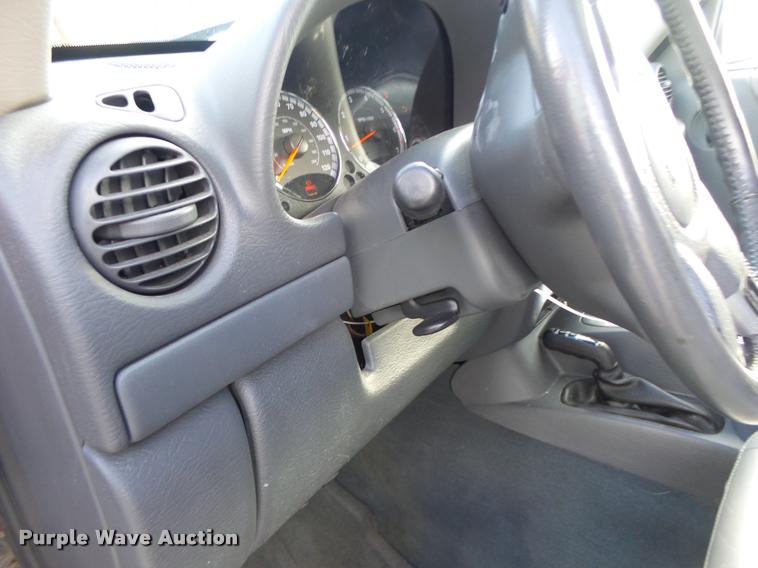 image for item DB5806 2005 Jeep Liberty SUV