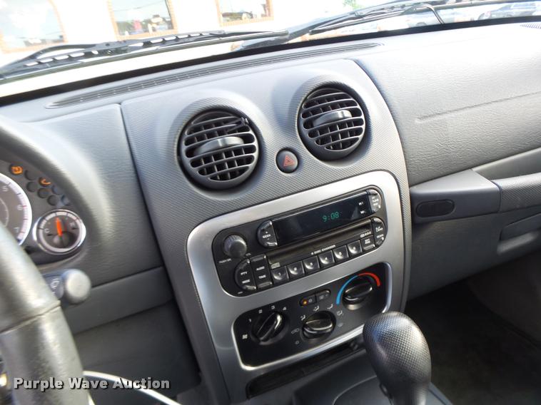 image for item DB5806 2005 Jeep Liberty SUV