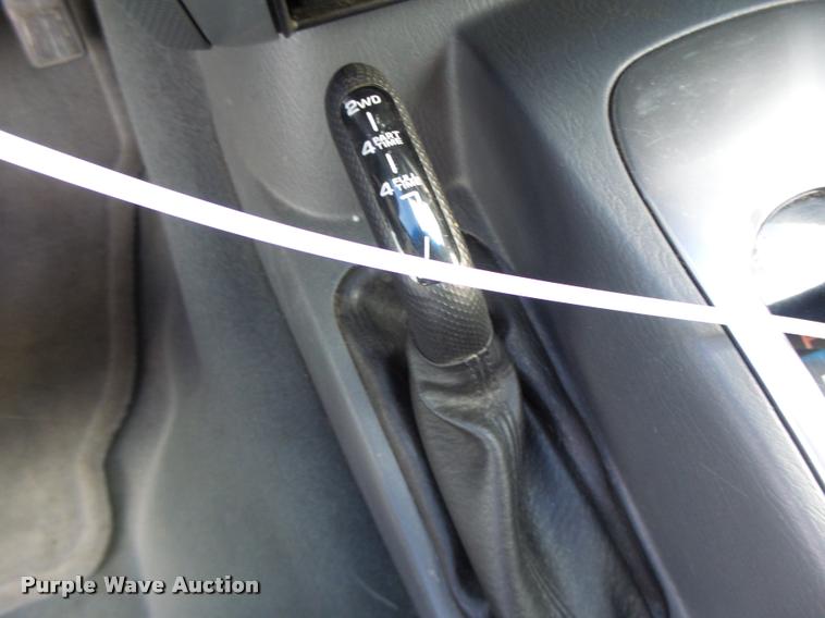 image for item DB5806 2005 Jeep Liberty SUV