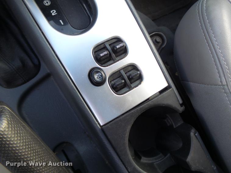 image for item DB5806 2005 Jeep Liberty SUV