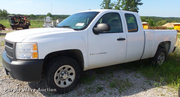 image for item DB7475 2007 Chevrolet Silverado 1500 Ext. Cab pickup truck