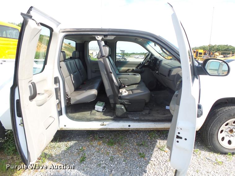 image for item DB7475 2007 Chevrolet Silverado 1500 Ext. Cab pickup truck