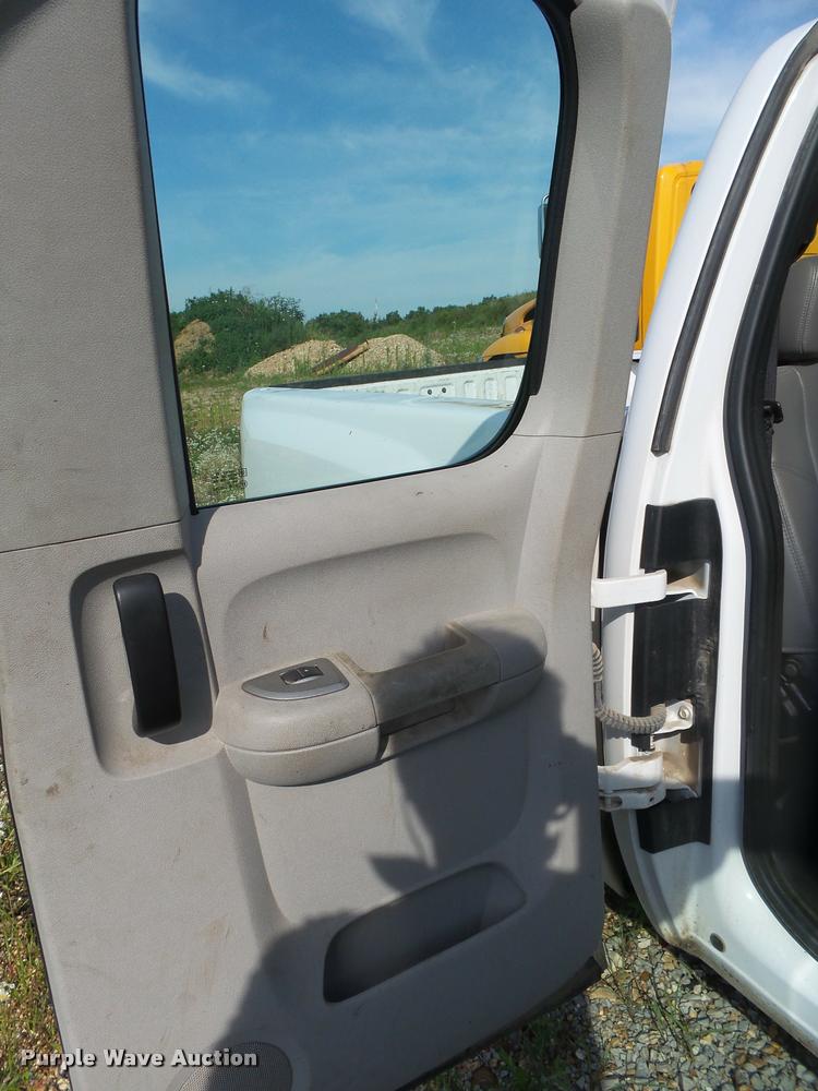 image for item DB7475 2007 Chevrolet Silverado 1500 Ext. Cab pickup truck