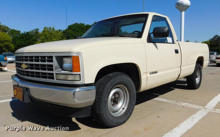 image for item DB9468 1988 Chevrolet Cheyenne 1500 pickup truck