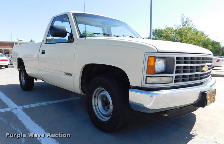 image for item DB9468 1988 Chevrolet Cheyenne 1500 pickup truck