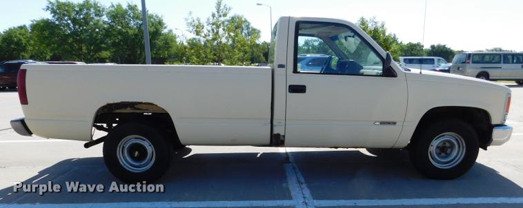 image for item DB9468 1988 Chevrolet Cheyenne 1500 pickup truck