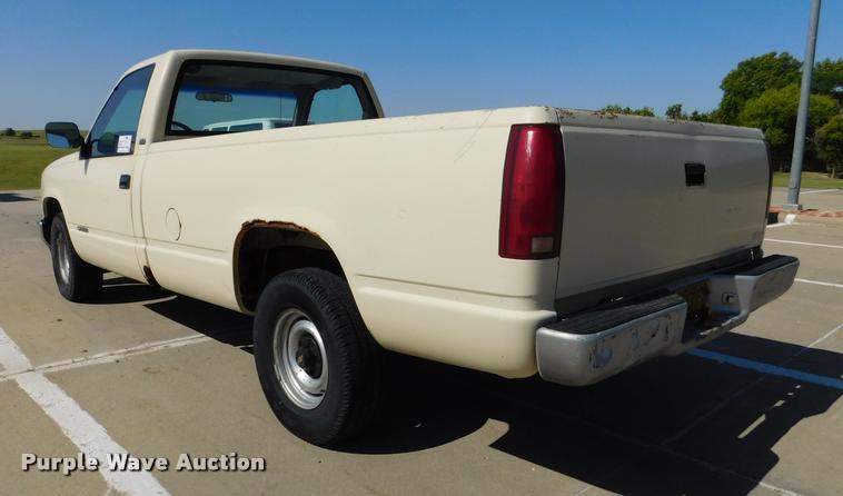 image for item DB9468 1988 Chevrolet Cheyenne 1500 pickup truck