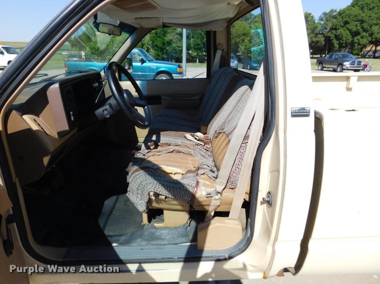 image for item DB9468 1988 Chevrolet Cheyenne 1500 pickup truck