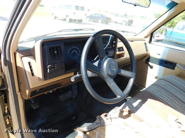 image for item DB9468 1988 Chevrolet Cheyenne 1500 pickup truck