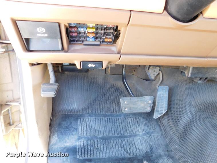 image for item DB9468 1988 Chevrolet Cheyenne 1500 pickup truck