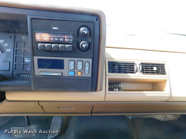 image for item DB9468 1988 Chevrolet Cheyenne 1500 pickup truck