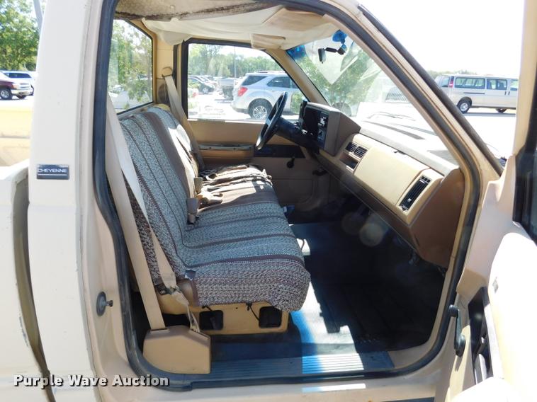 image for item DB9468 1988 Chevrolet Cheyenne 1500 pickup truck
