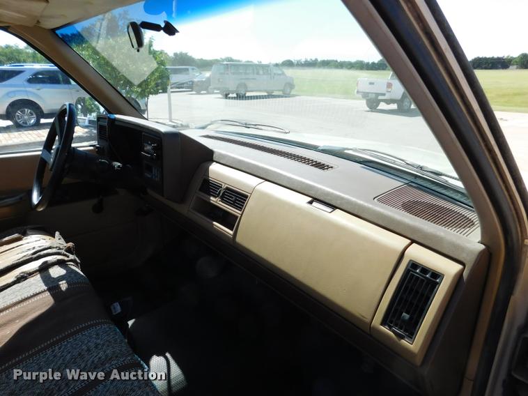 image for item DB9468 1988 Chevrolet Cheyenne 1500 pickup truck