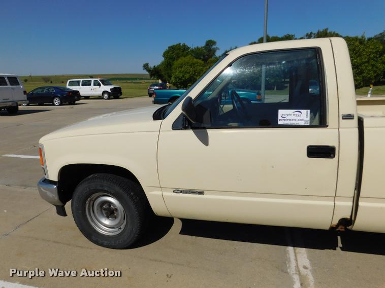 image for item DB9468 1988 Chevrolet Cheyenne 1500 pickup truck