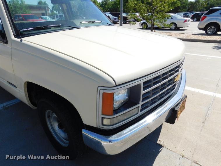 image for item DB9468 1988 Chevrolet Cheyenne 1500 pickup truck