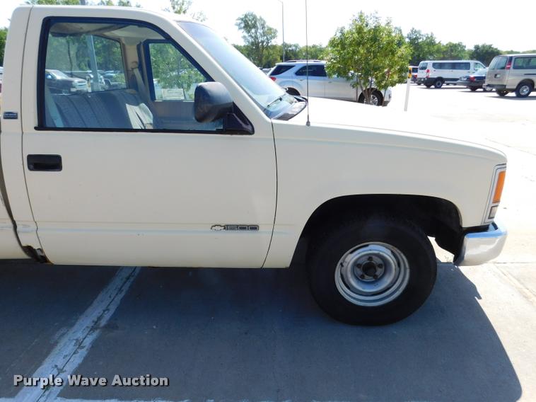 image for item DB9468 1988 Chevrolet Cheyenne 1500 pickup truck