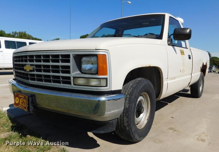 image for item DB9469 1988 Chevrolet Cheyenne 1500 pickup truck