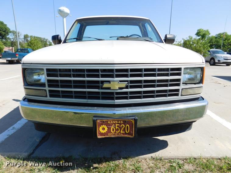 image for item DB9469 1988 Chevrolet Cheyenne 1500 pickup truck