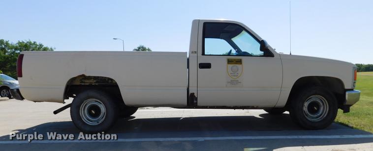 image for item DB9469 1988 Chevrolet Cheyenne 1500 pickup truck