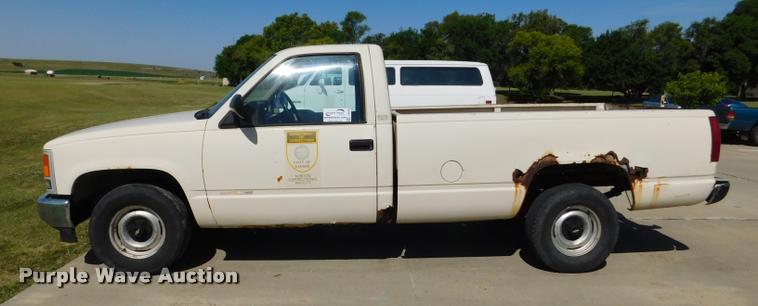 image for item DB9469 1988 Chevrolet Cheyenne 1500 pickup truck