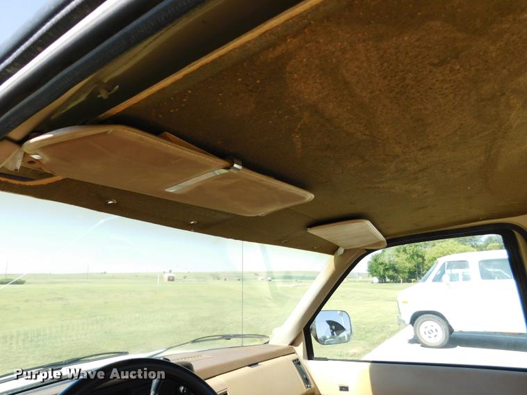 image for item DB9469 1988 Chevrolet Cheyenne 1500 pickup truck