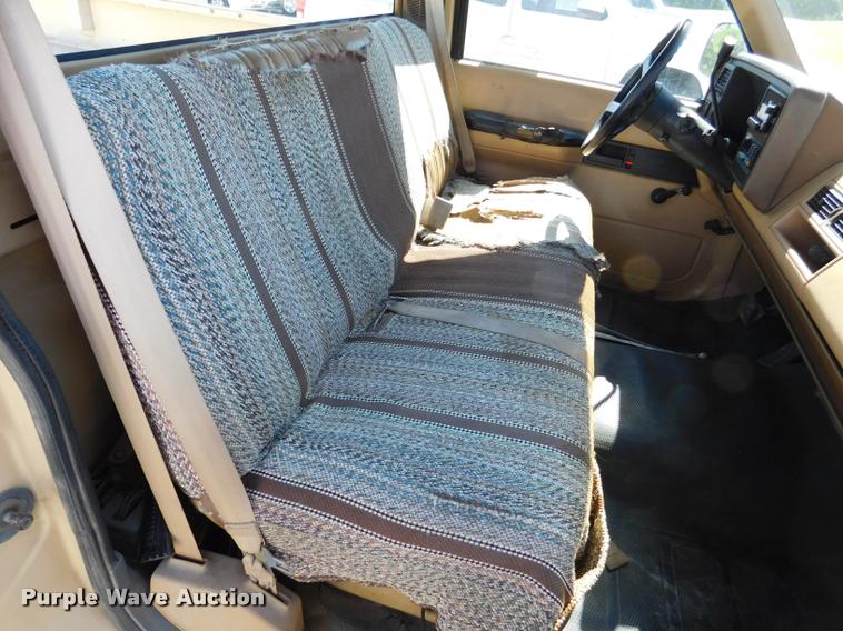 image for item DB9469 1988 Chevrolet Cheyenne 1500 pickup truck