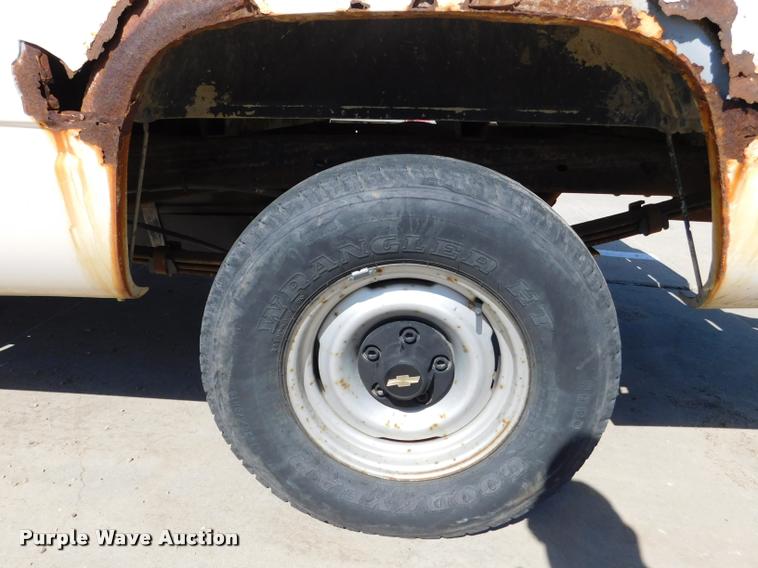 image for item DB9469 1988 Chevrolet Cheyenne 1500 pickup truck