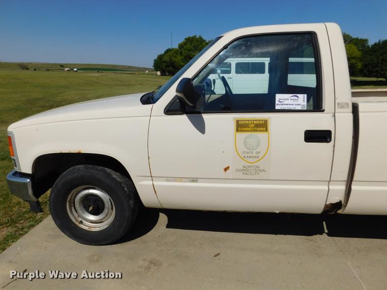 image for item DB9469 1988 Chevrolet Cheyenne 1500 pickup truck