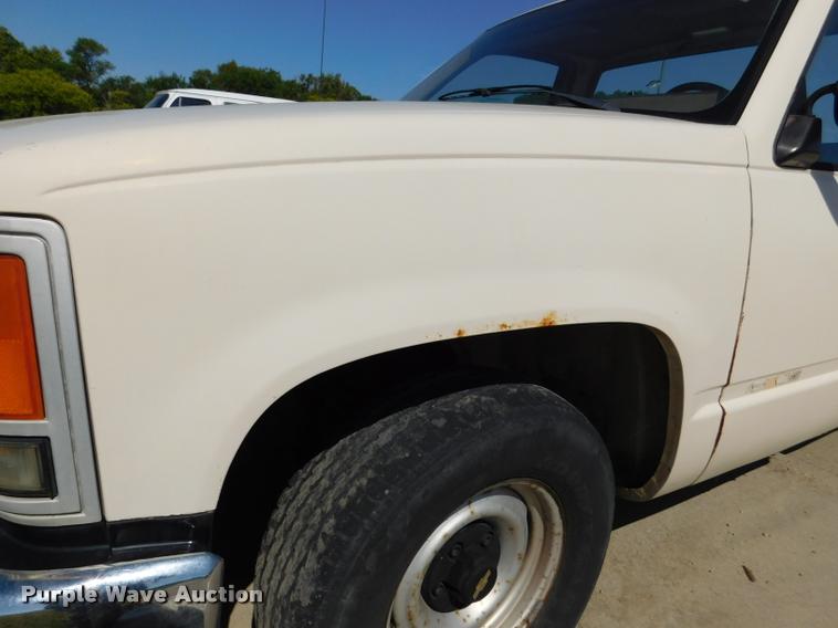 image for item DB9469 1988 Chevrolet Cheyenne 1500 pickup truck