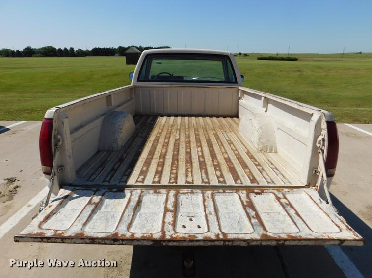 image for item DB9469 1988 Chevrolet Cheyenne 1500 pickup truck